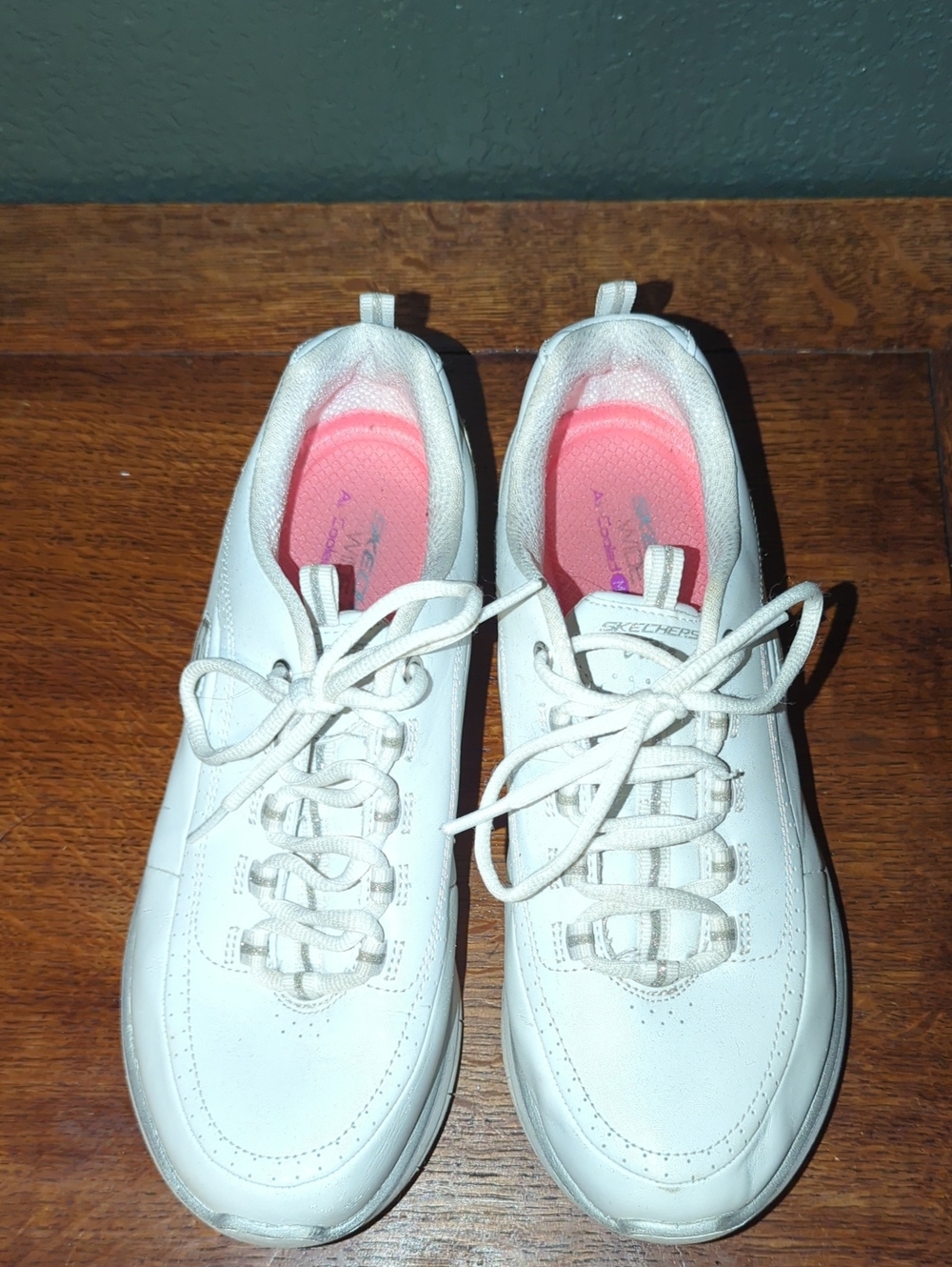 Skechers Women's White Walking Sneakers